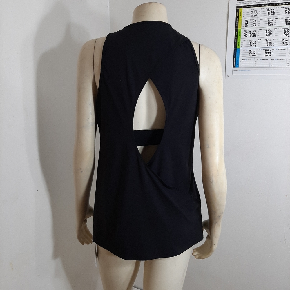 Fabletics Black Tinley Workout Tank Sz L NWT